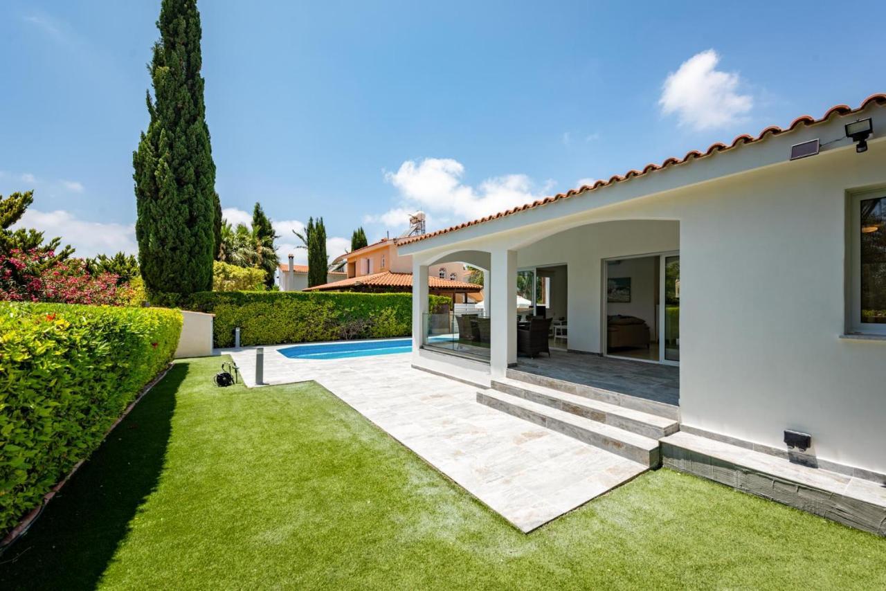Bungalow Mikaella By Ezoria Villas Bahía de Coral Exterior foto
