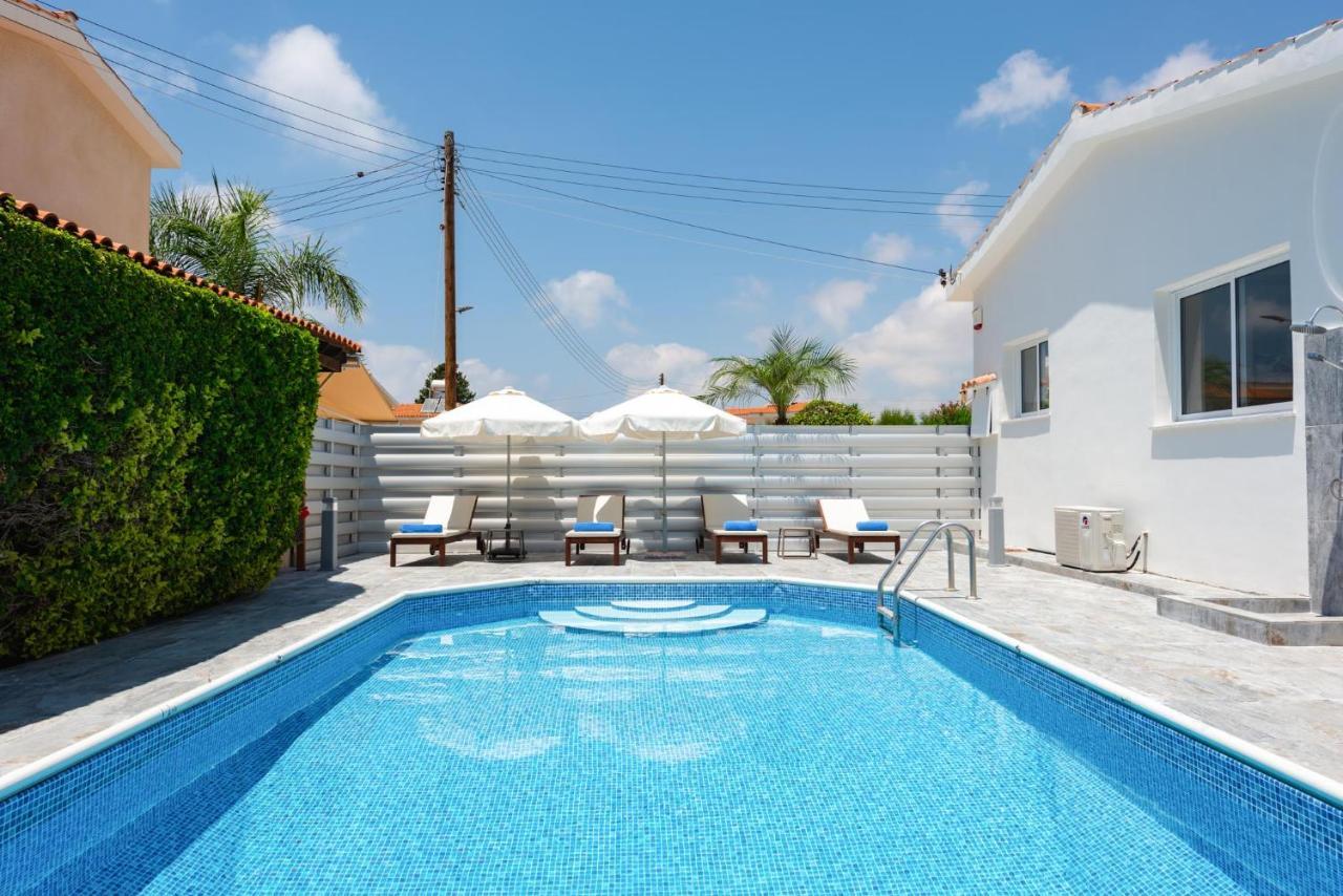 Bungalow Mikaella By Ezoria Villas Bahía de Coral Exterior foto