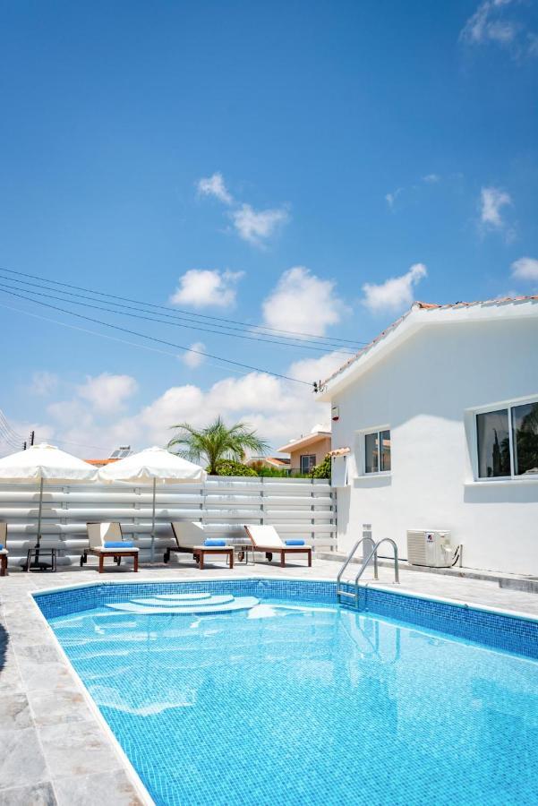 Bungalow Mikaella By Ezoria Villas Bahía de Coral Exterior foto