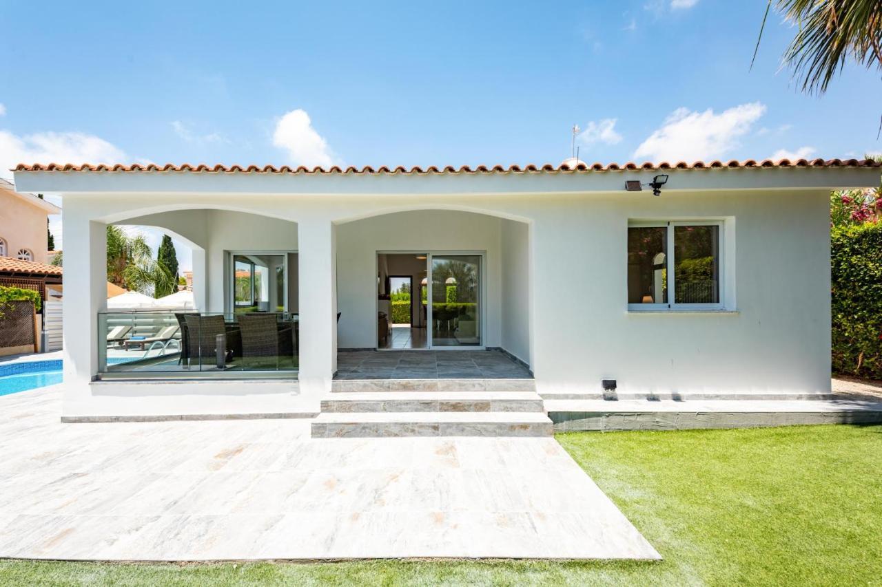 Bungalow Mikaella By Ezoria Villas Bahía de Coral Exterior foto